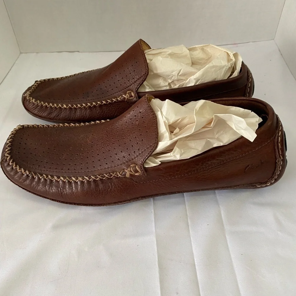 Clarks Loafers size 9M (FF)